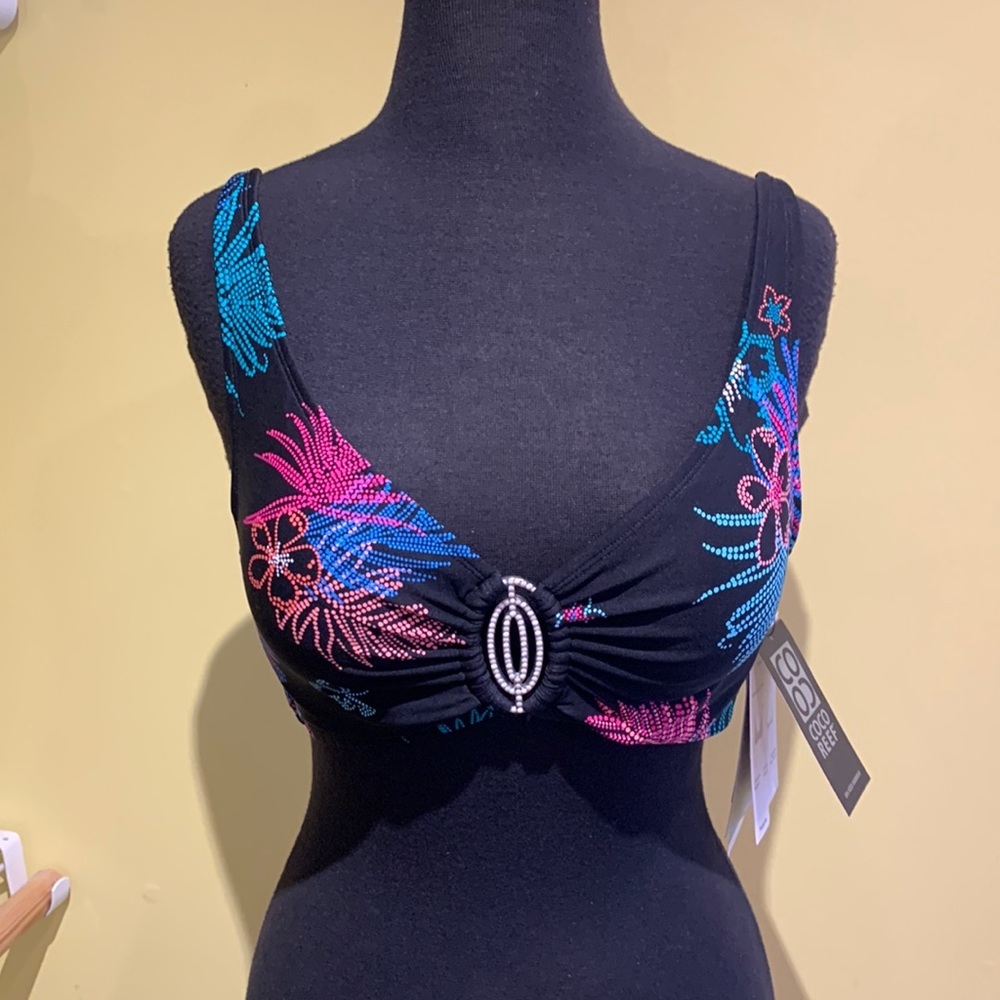 NWT Coco Reef bra sized swim top